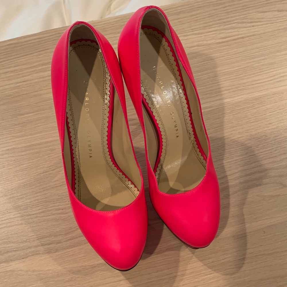 Charlotte Olympia Neon pink platform sz37
